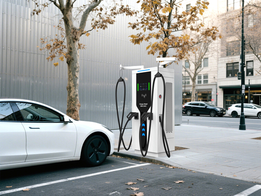 comprar Cargador comercial de furgoneta eléctrica de 120kW. Panel de interfaz de usuario avanzado de 10 pulgadas y almacenamiento de cable automático. Diseño de bajo consumo. online manufacture